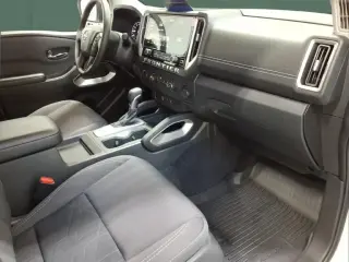 Nissan Frontier 2025 4x4 SV 4dr Crew Cab 5 ft. SB