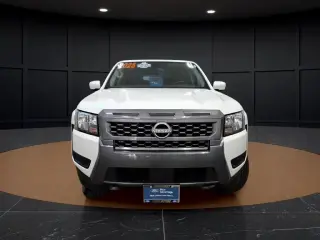 Nissan Frontier 2025 4x4 SV 4dr Crew Cab 5 ft. SB