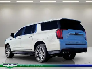 GMC Yukon XL 2022 4x4 Denali SUV de 4 puertas