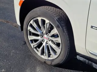 GMC Yukon XL 2022 4x4 Denali SUV de 4 puertas