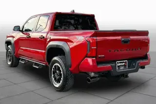 Toyota Tacoma 2025 4x4 SR5 4dr Double Cab 5.0 ft SB