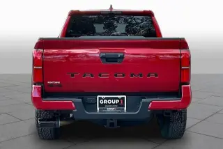 Toyota Tacoma 2025 4x4 SR5 4dr Double Cab 5.0 ft SB