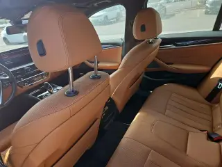 Sedán BMW 5 Series 2023 530i 4 puertas