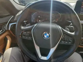 Sedán BMW 5 Series 2023 530i 4 puertas