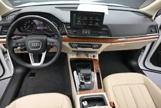 Audi Q5 2021 AWD quattro Premium 45 TFSI 4dr SUV