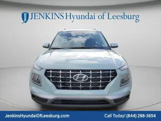 Hyundai VENUE 2026 SEL 4dr Crossover con Techo de Dos Tonos