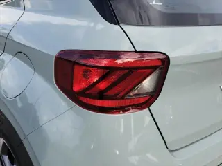 Hyundai VENUE 2026 SEL 4dr Crossover con Techo de Dos Tonos