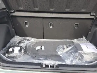 Hyundai VENUE 2026 SEL 4dr Crossover con Techo de Dos Tonos