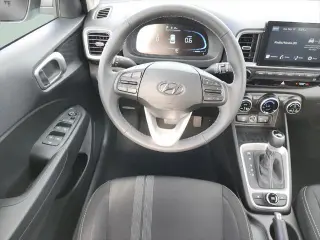 Hyundai VENUE 2026 SEL 4dr Crossover con Techo de Dos Tonos