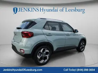 Hyundai VENUE 2026 SEL 4dr Crossover con Techo de Dos Tonos