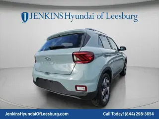 Hyundai VENUE 2026 SEL 4dr Crossover con Techo de Dos Tonos