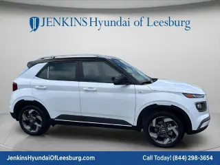 Hyundai VENUE 2026 SEL 4 puertas Crossover con techo bicolor