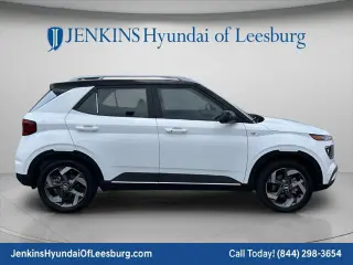 Hyundai VENUE 2026 SEL 4 puertas Crossover con techo bicolor
