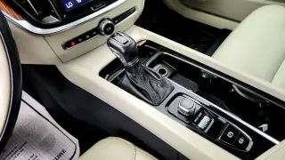 Volvo S60 2021 T5 Momentum 4dr Sedán