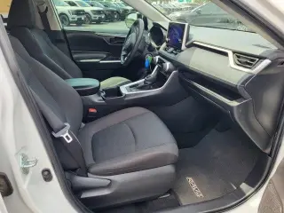 Toyota RAV4 2024 LE 4dr SUV