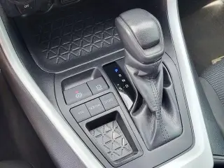 Toyota RAV4 2024 LE 4dr SUV