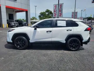 Toyota RAV4 2024 LE 4dr SUV
