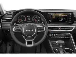 Kia K5 2024 LXS 4dr Sedán