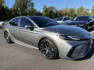 Toyota Camry 2025 SE 4dr Sedán