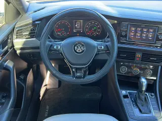 Volkswagen Jetta 2020 R-Line 4dr Sedán 8A SULEV