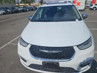 Chrysler Pacifica 2023 Limited 4dr Mini-Van