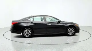 Nissan Altima 2023 AWD 2.5 SV 4dr Sedán