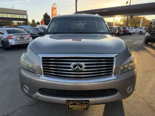 Infiniti QX56 2011