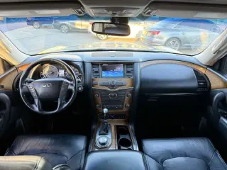 Infiniti QX56 2011