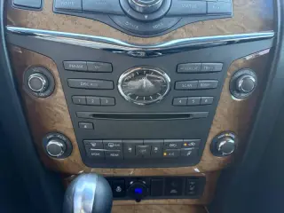 Infiniti QX56 2011