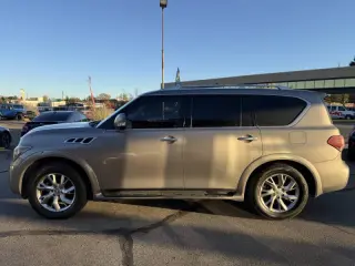 Infiniti QX56 2011