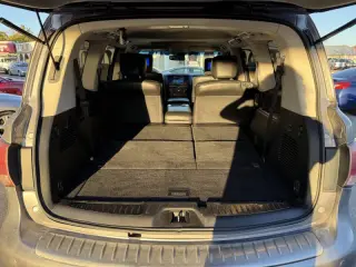 Infiniti QX56 2011