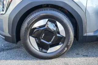 Kia EV9 2024 Light Long Range 4dr SUV