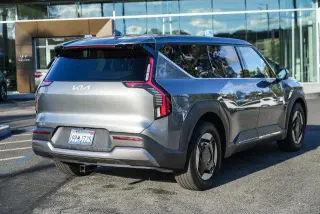 Kia EV9 2024 Light Long Range 4dr SUV