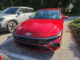 Hyundai ELANTRA 2026 SE 4dr Sedán