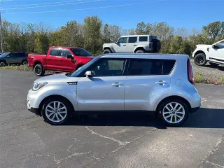 Kia Soul 2018 + Crossover de 4 puertas