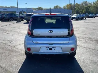 Kia Soul 2018 + Crossover de 4 puertas