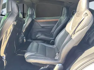 Tesla Model X 2017 AWD 90D SUV 4p