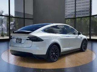 Tesla Model X 2017 AWD 90D SUV 4p