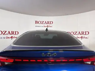 Kia K5 2023 GT 4dr Sedán