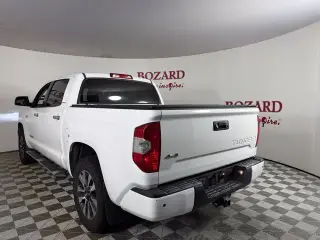 Toyota Tundra 2018 4x4 Limited 4dr CrewMax Cab Pickup SB (5.7L V8 FFV)