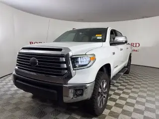 Toyota Tundra 2018 4x4 Limited 4dr CrewMax Cab Pickup SB (5.7L V8 FFV)