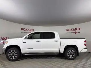 Toyota Tundra 2018 4x4 Limited 4dr CrewMax Cab Pickup SB (5.7L V8 FFV)