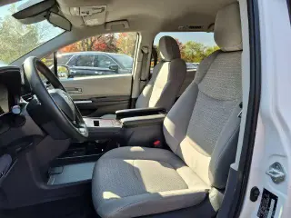 Toyota Sienna 2023 AWD LE 8-Pasajeros 4dr Mini-Van
