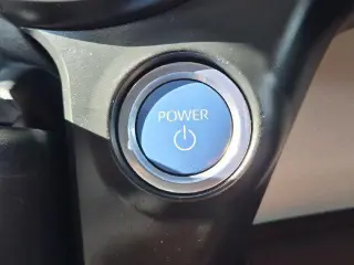 Toyota Sienna 2023 AWD LE 8-Pasajeros 4dr Mini-Van