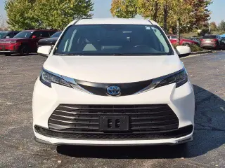 Toyota Sienna 2023 AWD LE 8-Pasajeros 4dr Mini-Van