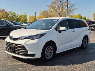 Toyota Sienna 2023 AWD LE 8-Pasajeros 4dr Mini-Van