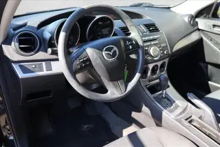 Mazda Mazda3 2010 i Touring 4dr Sedán 5M