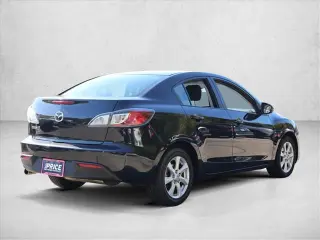 Mazda Mazda3 2010 i Touring 4dr Sedán 5M