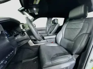 Toyota Tundra 2025 4x2 SR5 4dr CrewMax Cab Pickup SB