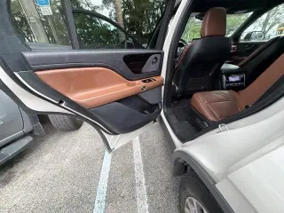 Lincoln Aviator 2023 AWD Reserve 4dr SUV